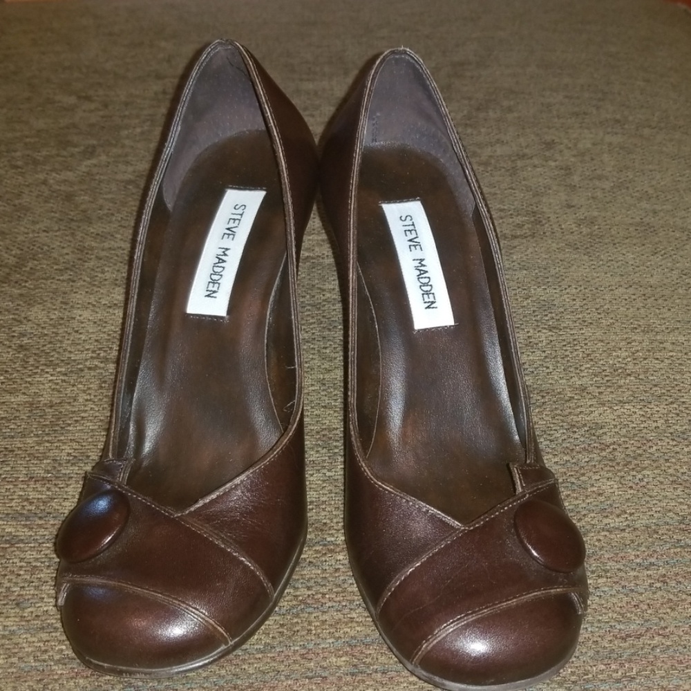 Brown Steve Madden heels